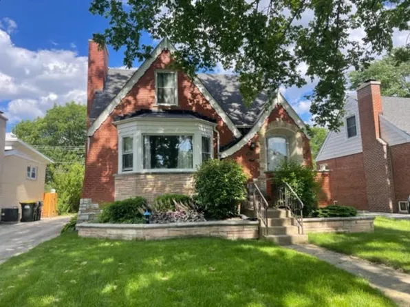 811 S Waiola Ave, La Grange, IL 60525