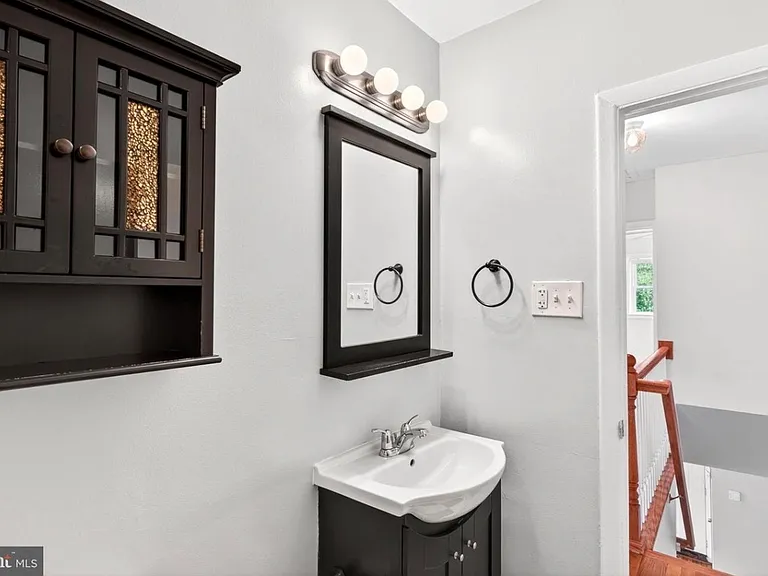 2225 Ellen Ave — Photo 10