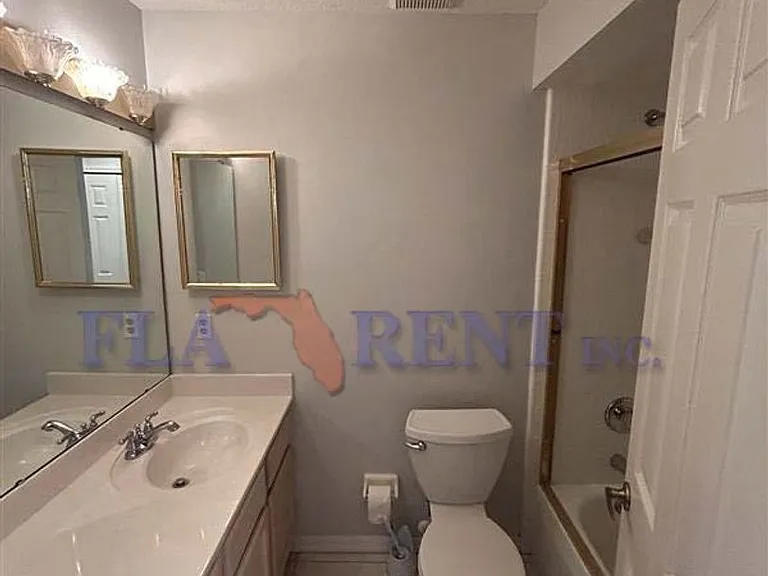 706 Andover Cir — Photo 8