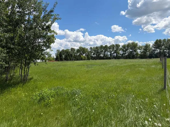 On Township Rd #432, Rural Ponoka County, AB T4J
