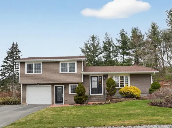 1221 Phenix Ave, Cranston, RI 02921