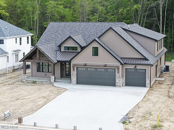 2nd image of 4653 Legacy Dr