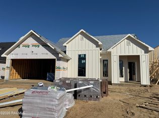 107 Fountain Meadow Dr, Broussard, LA 70518