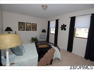 2nd image of 400A Johnathan Ln
