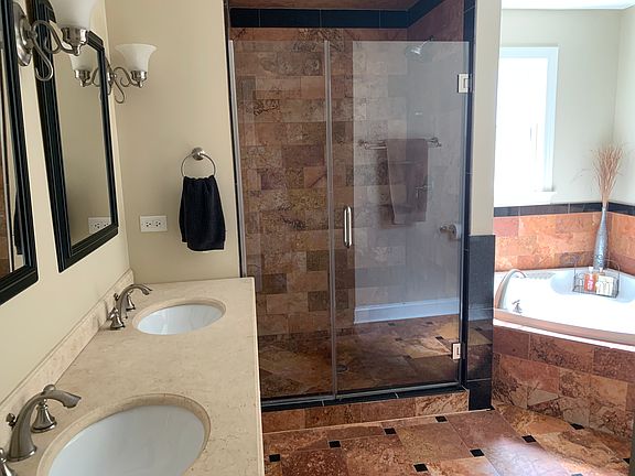2nd image of 333 S Gilbert Ave