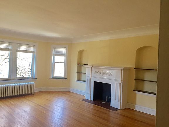 4th image of 424 Wisconsin Ave APT 2N