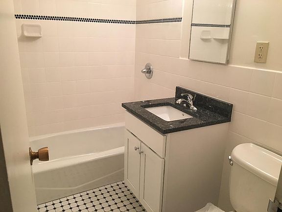 2nd image of 9 New St #4D