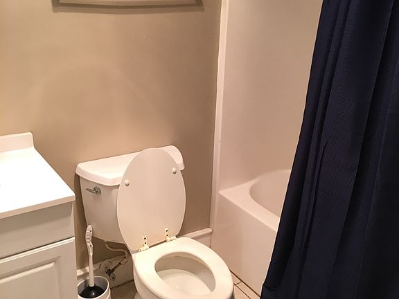 5th image of 1318 Laurel Ave APT 1