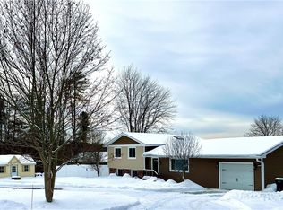 233 Gardenier Rd, Oswego, NY 13126