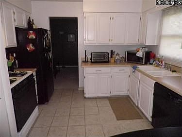 5th image of 236 N Oakmont Dr