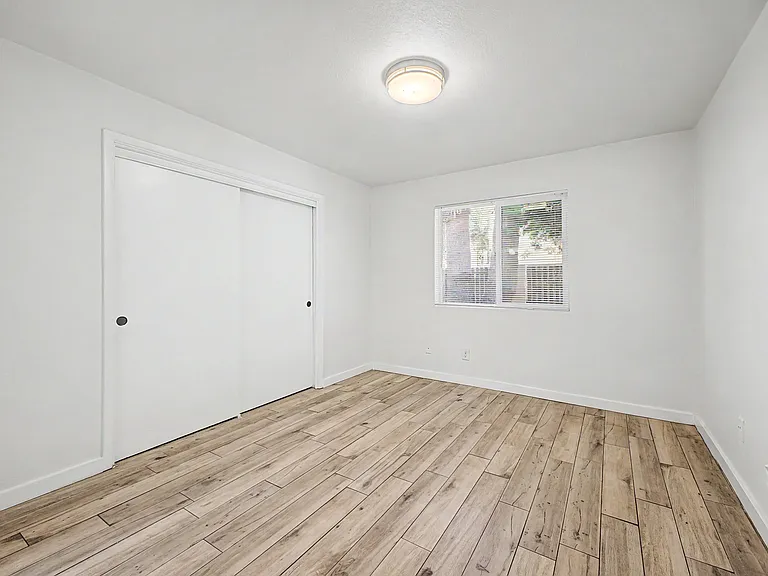 4250 N 27th St #4 — Photo 18