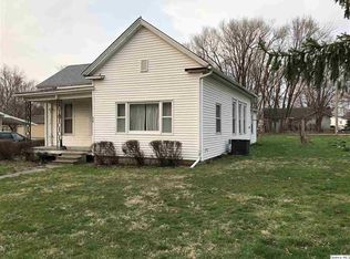 214 W Washington St, Mount Sterling, IL 62353