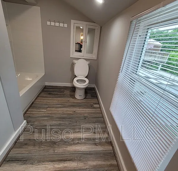 816 Montague Rd #U2 — Photo 16