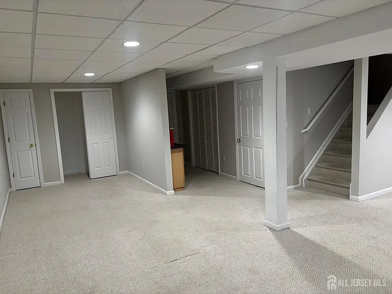 131 Murray Dr — Photo 27