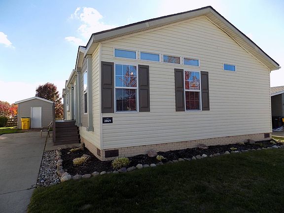 3rd image of 2869 Verona Dr