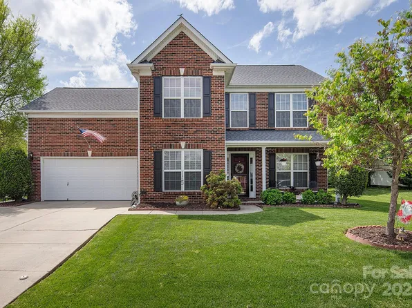 1002 Banaba Dr, Indian Trail, NC 28079