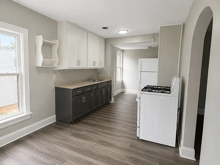 428 Potter St #2 — Photo 3
