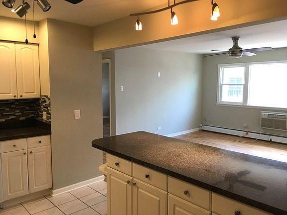 5th image of 10145 Hartford Ct APT 3C