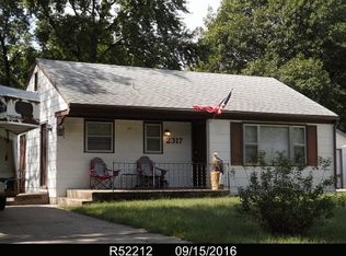 2317 SW Moundview Dr, Topeka, KS 66614