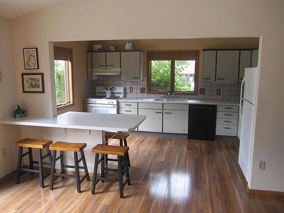 5th image of 3746 Koehler Dr
