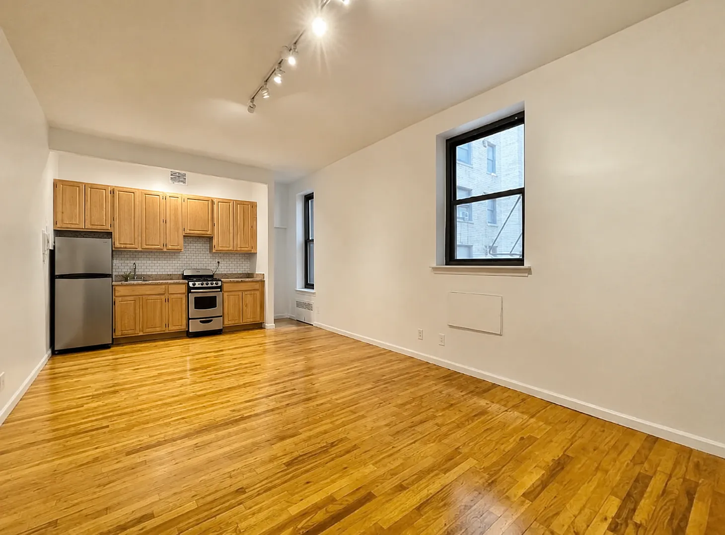 410 West End Avenue — Photo 1