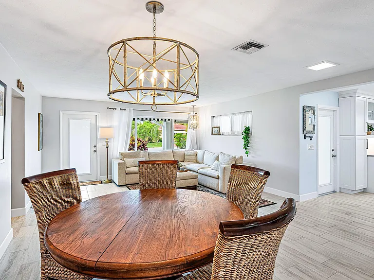 1869 Circle Dr — Photo 10