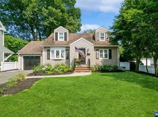 129 Summit Ave, New Milford, NJ 07646