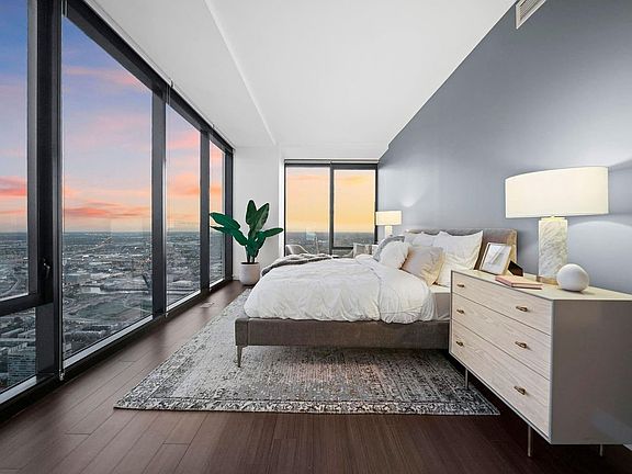4th image of 1201 S Prairie Ave #5503