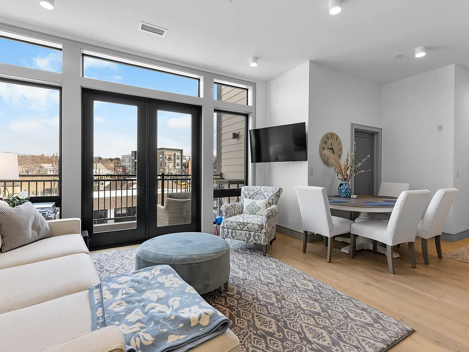 101 N Beacon St #3033