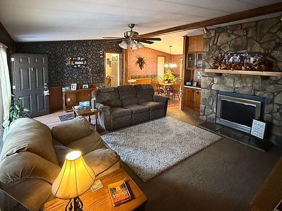 3rd image of 1595 Kelly Rd