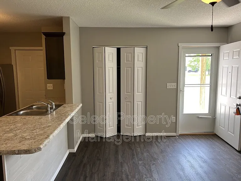 2504 Alma Ave — Photo 29