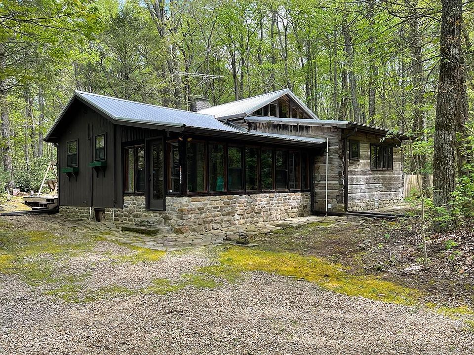 1st image of 300 Peavine Way