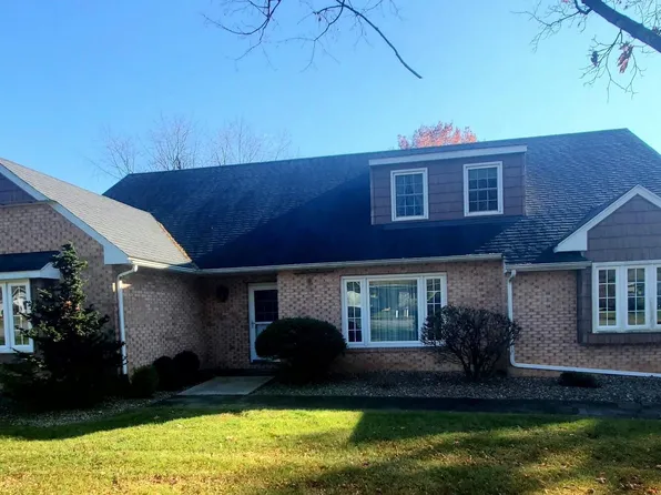 184 Crestmont Dr, Lock Haven, PA 17745