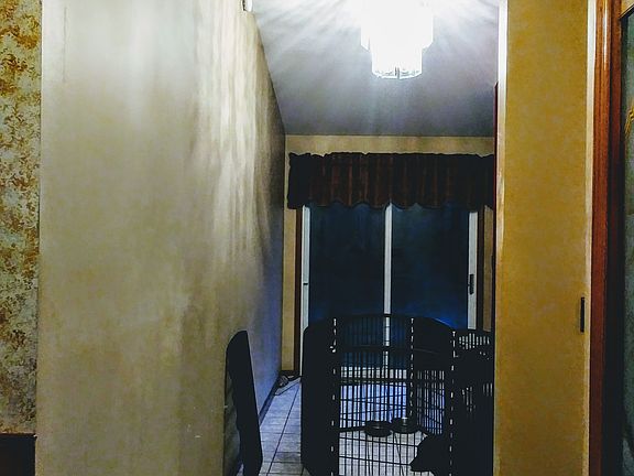 3rd image of 5705 Morley St
