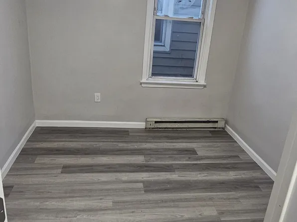 779 Montgomery Street image 4 of 12