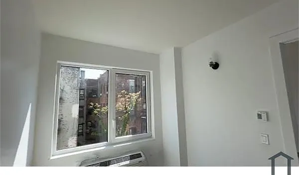 354 E 194th St #4B — Photo 6