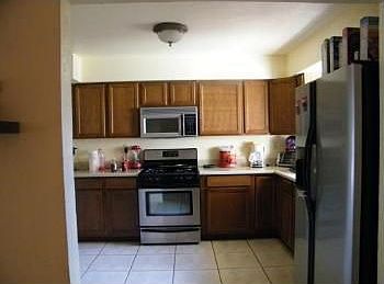 2nd image of 800 NW 74th Ave