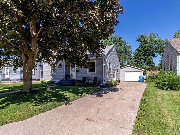2nd image of 2318 4th St #A