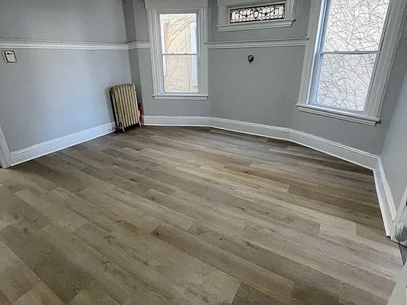 4th image of 8 Davis Ave #1A