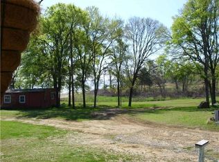 227 Fish Point Rd, Point, TX 75472