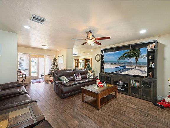2nd image of 4240 Perth CT