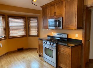 2563 N 68th St, Wauwatosa, WI 53213