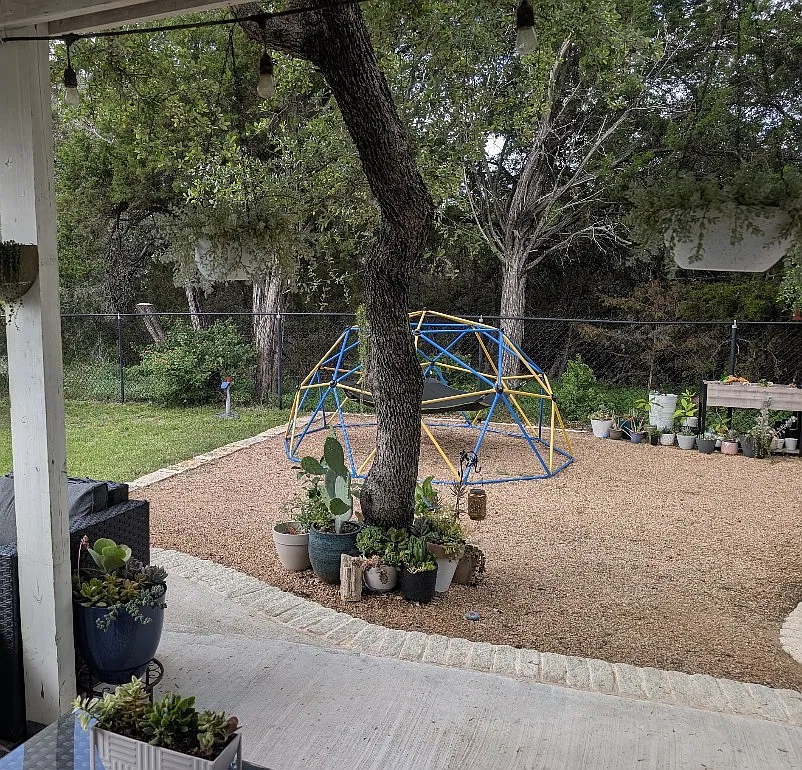 3 bed, 1371 sqft, $2,000 — Photo 1