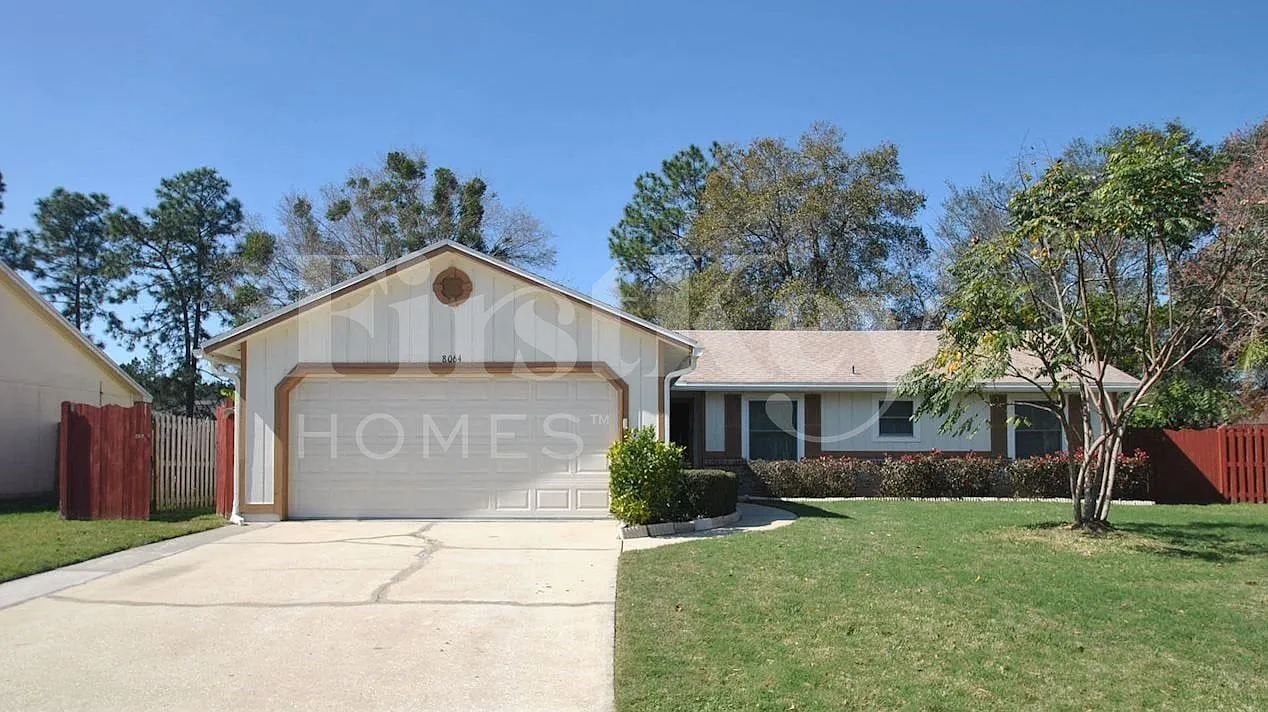 3 bed, 2.0 bath, 1333 sqft, $2,005 — Photo 1