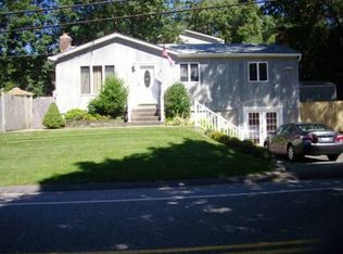 85 New York Ave, Sound Beach, NY 11789