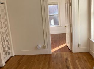 24 Eden St APT 3, Worcester, MA 01609