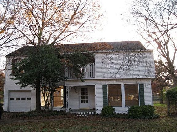 2nd image of 728 N Gibson St