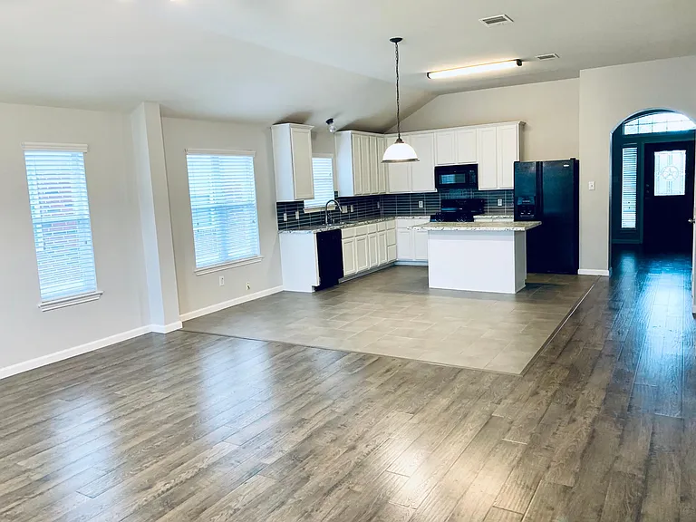 1513 Rainbow Parke Dr — Photo 10