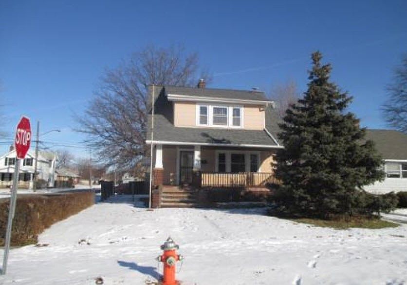1st image of 19301 Tyronne Ave