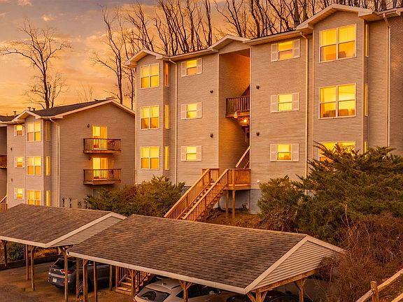 2nd image of 200 Stewart Ln APT 10